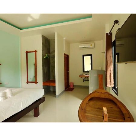 Baan Reenaa Lanta Koh Lanta Luaran gambar