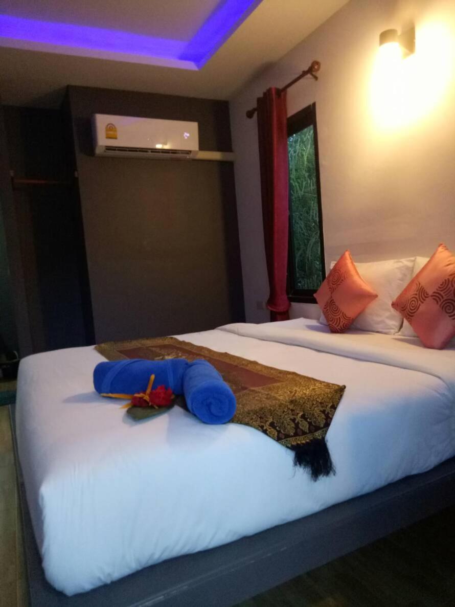 Baan Reenaa Lanta Koh Lanta Luaran gambar